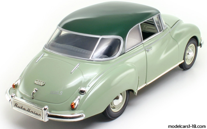 1958 - DKW 1000 S Revell 1/18 (Weiß / Grün) Hinten rechte seite