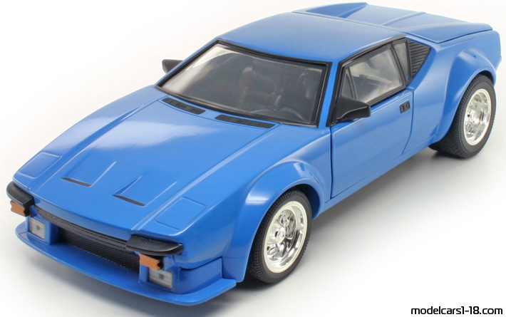 1975 - DeTomaso Pantera GTS Hot Wheels 1/18 - Передняя левая сторона