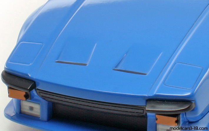 1975 - DeTomaso Pantera GTS Hot Wheels 1/18 (Blau) Kofferraum / Klappbare Scheinwerfer