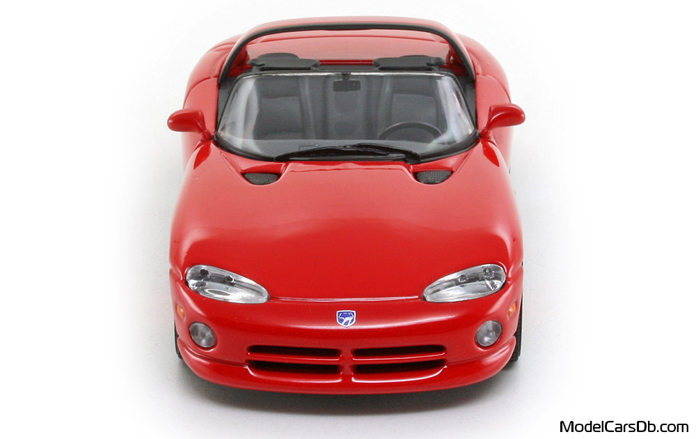 1992 - Dodge Viper RT/10 Minichamps 1/43 (Red) Front end
