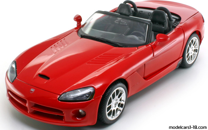 2003 - Dodge Viper SRT-10 Maisto 1/18 - Предна лява страна