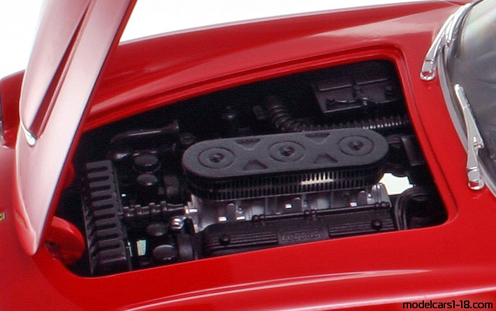 1962 - Ferrari 250 GT Lusso Hot Wheels 1/18 (Red) Engine