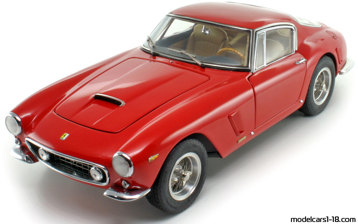 1961 - Ferrari 250 GT SWB Berlinetta CMC 1/18 (Red) Front left side