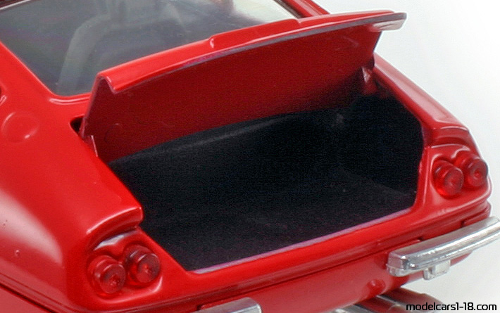 1969 - Ferrari 365 GTB/4 Daytona Techno Giodi 1/18 (Rot) Kofferraum / Klappbare Scheinwerfer