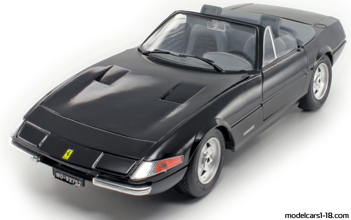 1969 - Ferrari 365 GTS/4 Daytona Techno Giodi 1/18 - Предна лява страна