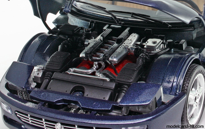 1992 - Ferrari 456 GT Bburago 1/18 (Blau) Motor