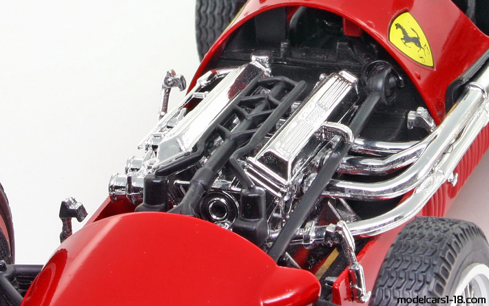 1952 - Ferrari 500 F2 Polistil 1/16 - Engine