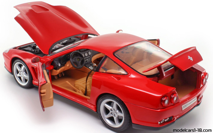 1996 - Ferrari 550 Maranello Maisto 1/18 (Red) Opening parts