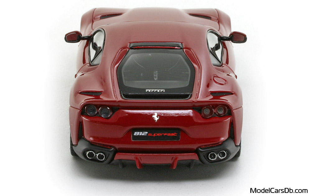 2017 - Ferrari 812 Superfast Looksmart 1/43 (Red) Rear end