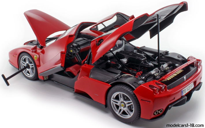 2002 - Ferrari Enzo Ferrari BBR 1/18 (Red) Opening parts