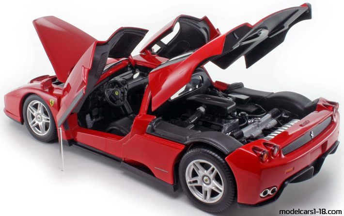 2002 - Ferrari Enzo Ferrari Hot Wheels 1/18 (Red) Opening parts