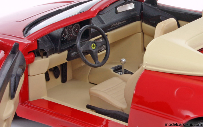 1995 - Ferrari F355 Spider Hot Wheels 1/18 (Rot) Innenraum Armaturenbrett