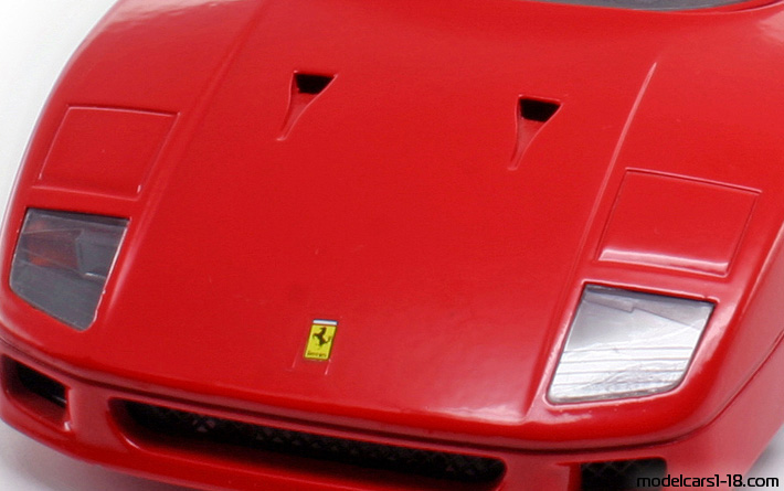 1987 - Ferrari F40 Bburago 1/18 (Red) Trunk / Popup headlights