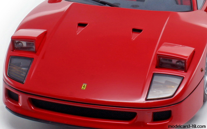 1987 - Ferrari F40 Kyosho 1/18 (Red) Trunk / Popup headlights
