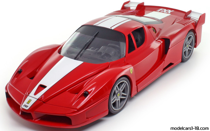 2005 - Ferrari FXX Hot Wheels 1/18 - Передняя левая сторона