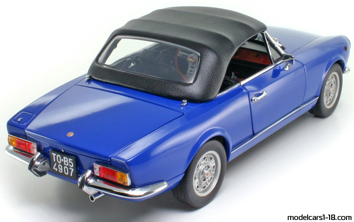 1970 - Fiat 124 Spider Sun Star 1/18 (Blau) Hinten rechte seite