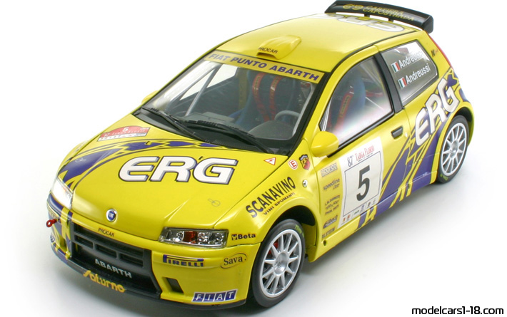 2003 - Fiat Punto Rally Ricko 1/18 - Предна лява страна