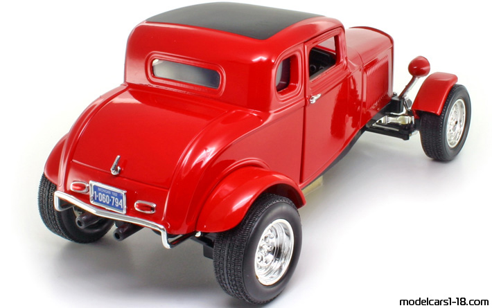 1932 - Ford Coupe (Model B) Motor Max 1/18 (Rot) Hinten rechte seite