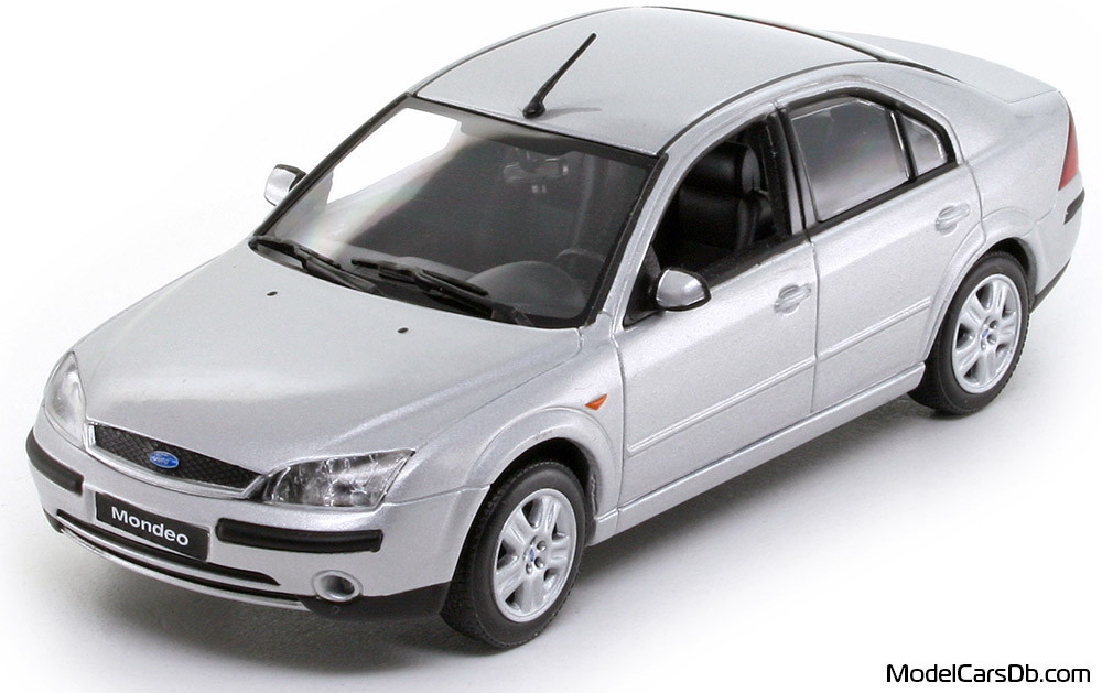 2001 - Ford Mondeo Minichamps 1/43 (Silver) Front left side