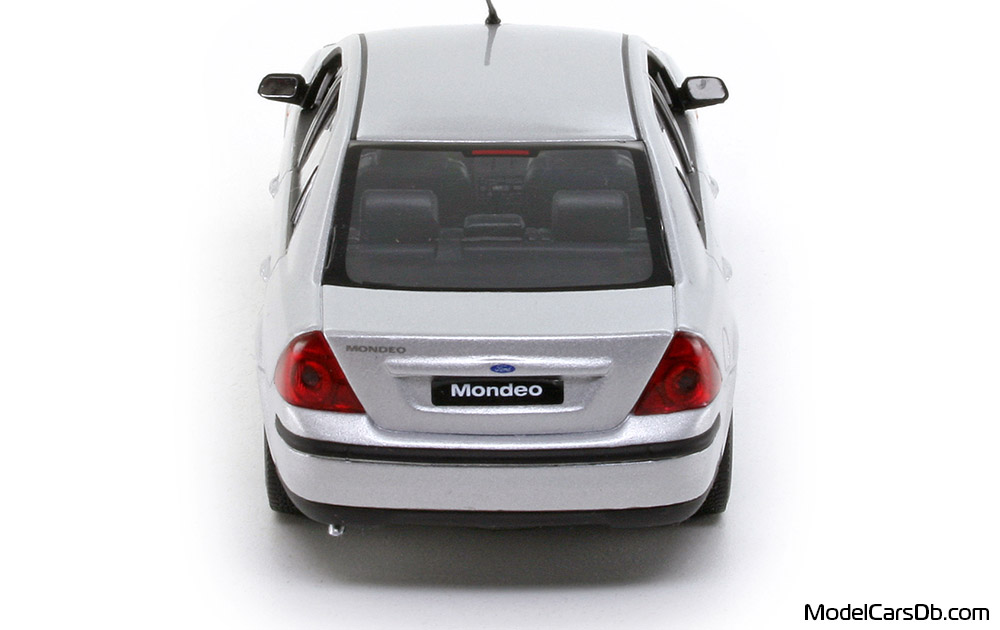 2001 - Ford Mondeo Minichamps 1/43 (Silver) Rear end