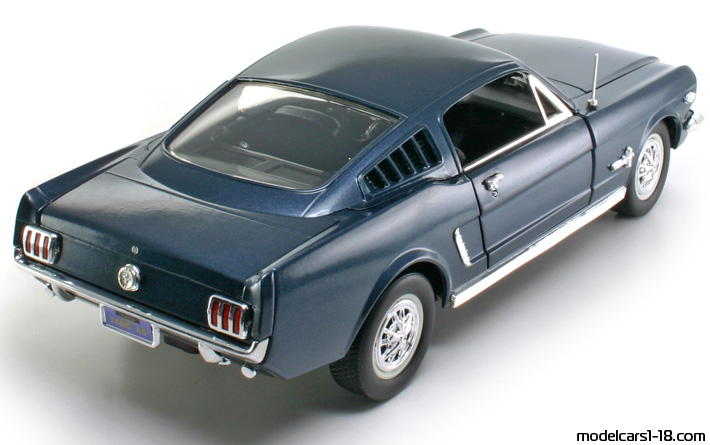 1965 - Ford Mustang GT Fastback Mira 1/18 (Blau) Hinten rechte seite
