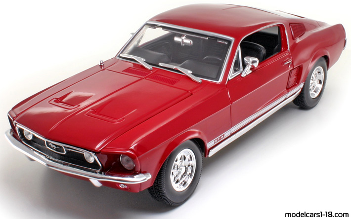 1967 - Ford Mustang GTA Fastback Maisto 1/18 - Vorne linke Seite