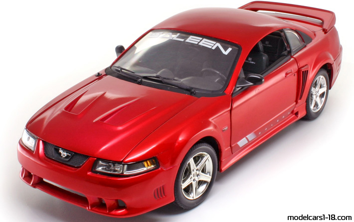 2003 - Ford Mustang Saleen S281 ERTL 1/18 - Передняя левая сторона