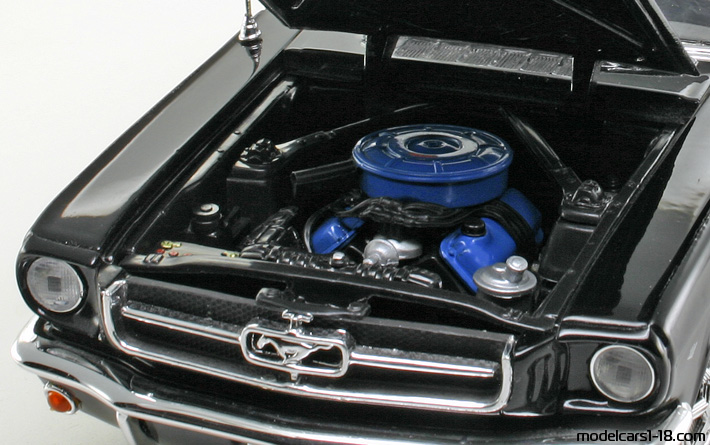1964 - Ford Mustang Welly 1/18 (Schwarz) Motor