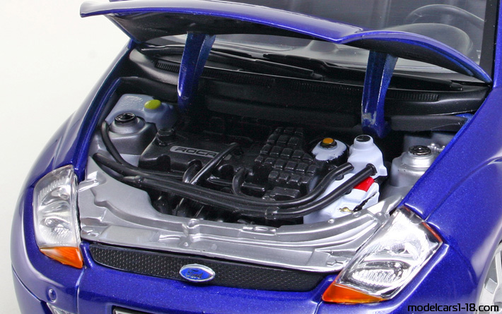 2003 - Ford StreetKa Welly 1/18 (Blau) Motor