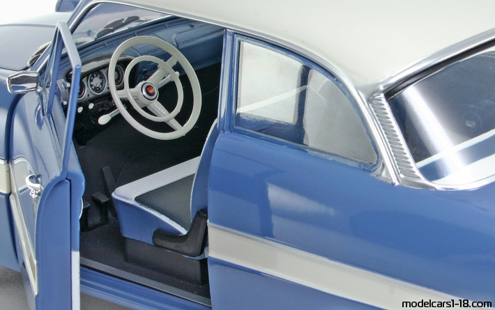 1959 - Ford Taunus 12M (P1) Revell 1/18 (Blau / Weiß) Innenraum Armaturenbrett