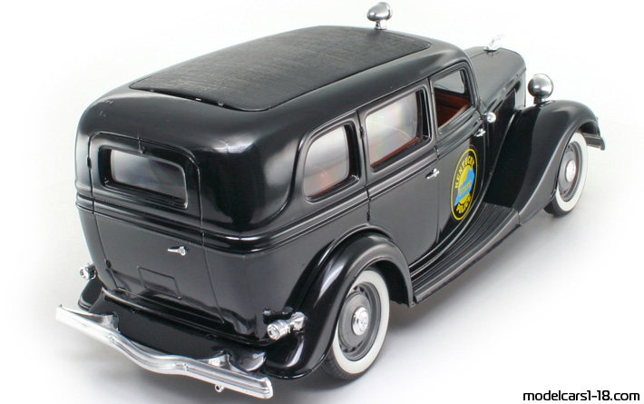 1934 - Ford V8 Police Solido 1/19 (Black) Rear right side