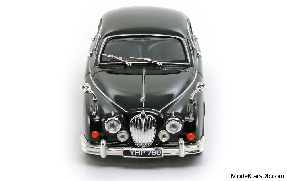 1960 - Jaguar Mark II Vitesse 1/43 (Green) Front end