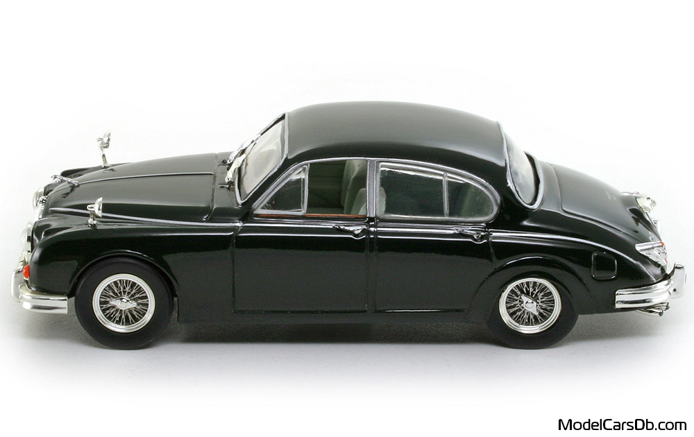 1960 - Jaguar Mark II Vitesse 1/43 (Green) Side
