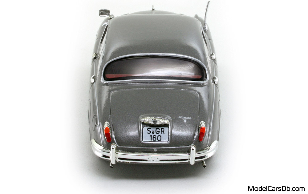 1960 - Jaguar Mark II Vitesse 1/43 (Grey) Rear end
