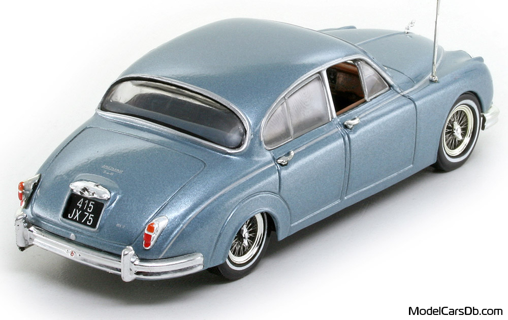 1960 - Jaguar Mark II Vitesse 1/43 (Blue) Rear right side