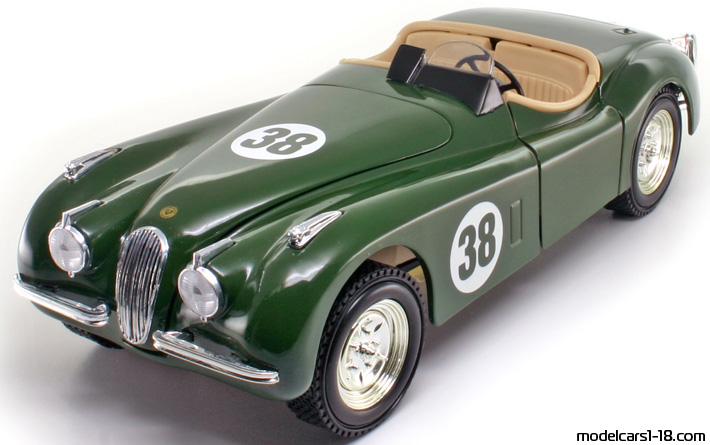 1948 - Jaguar XK120 ERTL 1/18 - Передняя левая сторона