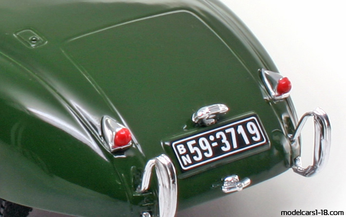 1948 - Jaguar XK120 ERTL 1/18 (Grün) Kofferraum / Klappbare Scheinwerfer