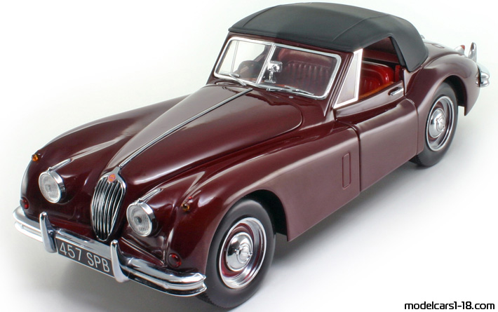 1955 - Jaguar XK140 Drophead Sun Star 1/18 - Предна лява страна