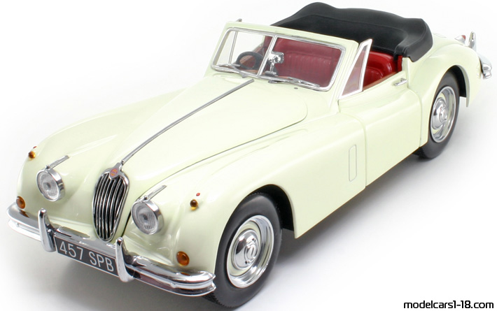 1955 - Jaguar XK140 Drophead Sun Star 1/18 (White) Vorne linke Seite