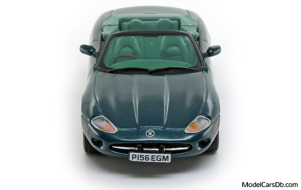 1996 - Jaguar XK8 Vitesse 1/43 (Green) Front end