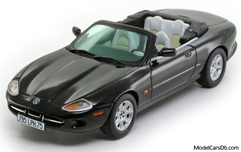 Jaguar XK8 (cabriolet) 1996 Vitesse 1:43
