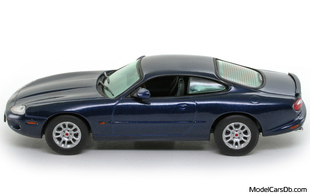 1998 - Jaguar XKR Vitesse 1/43 (Blue) Side