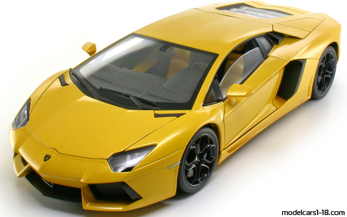 2011 - Lamborghini Aventador LP700-4 Welly 1/18 - Vorne linke Seite