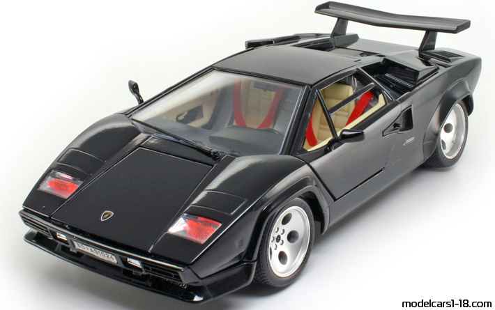 1988 - Lamborghini Countach LP5000 S Bburago 1/18 (Black) Front left side
