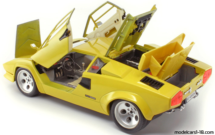 1988 - Lamborghini Countach LP5000 S Bburago 1/18 (Yellow) Opening parts