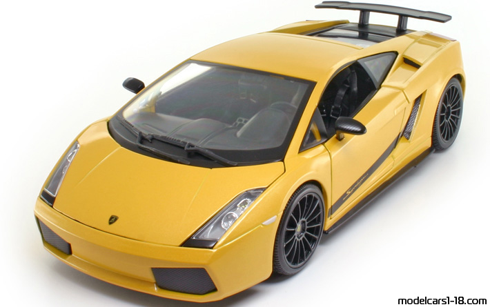 2007 - Lamborghini Gallardo Superleggera Maisto 1/18 - Передняя левая сторона