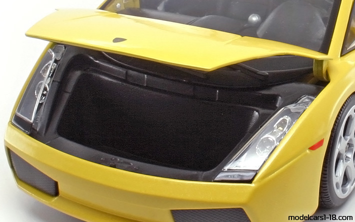 2001 - Lamborghini Gallardo Bburago 1/18 (Yellow) Trunk / Popup headlights