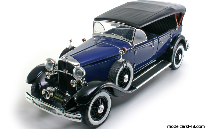 1931 - Lincoln Model K Sport Phaeton Ricko 1/18 - Vorne linke Seite