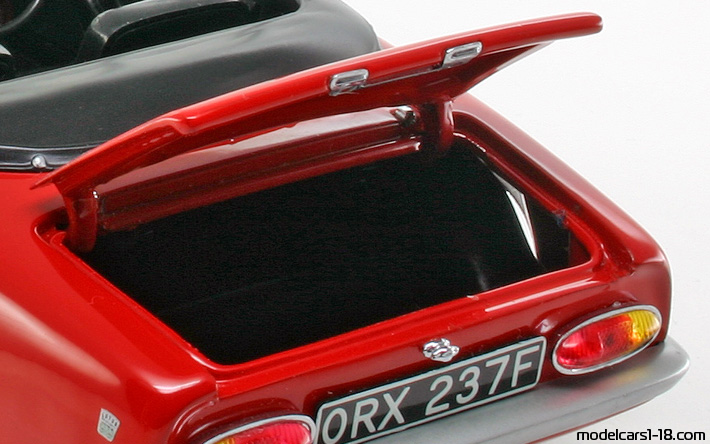1961 - Lotus Elan S3 Sun Star 1/18 (Kрасный) Багажник / Поднимающиеся фары