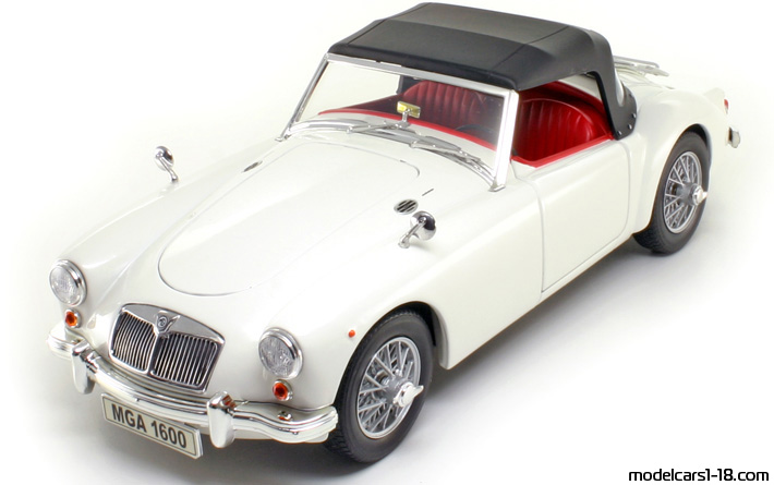 1955 - MG MGA Revell 1/18 - Предна лява страна